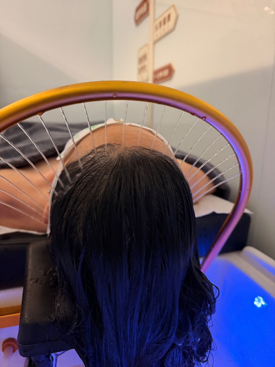 SIGNATURE ROYAL ROSA ROXBURGHII HEADSPA SESSION (12 SESSIONS)